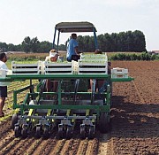 Рассадопосадочная машина самоходная и прицепная