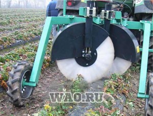 Техника для очистки гряды клубники от соломы,сухих листьев Воронеж - изображение 1